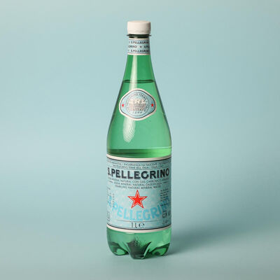 Aigua mineral natural amb gas San Pellegrino 1l. 
