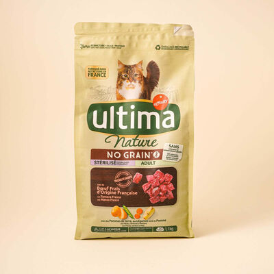 Pienso para gatos adultos esterilizados con buey Nature Ultima 1,1kg 