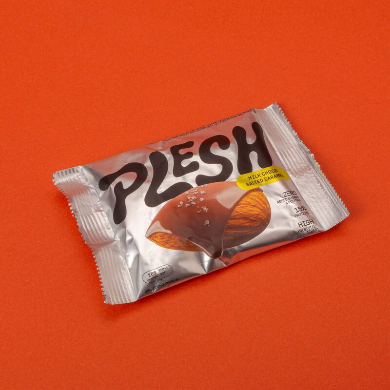 Snack de almendra de chocolate con leche y caramelo salado Plesh 30g