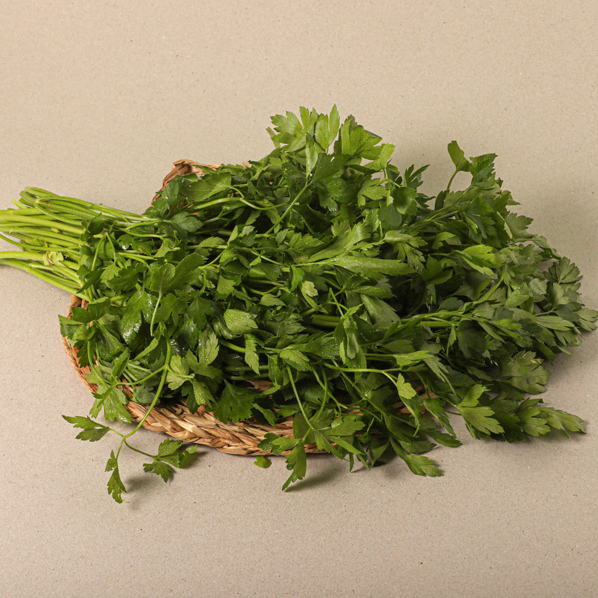 Julivert Manat